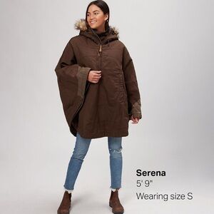 Fjallraven Luhkka Hooded Winter Cape